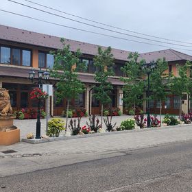 Vörös Álom Apartman Panzió Tiszakécske