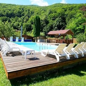 River Resort - Casa Phoenix Băișoara