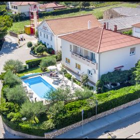 Apartments Elegance with swimming pool Baška 