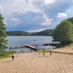 Ośrodek La La Las - domki letniskowe w lesie nad jeziorem