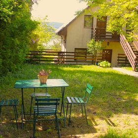 Repülőhal Apartmanház Zebegény