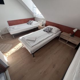 Május 1 Vendégház - Torony