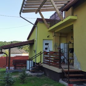 Lugosvölgyi Vendégház Kondorfa