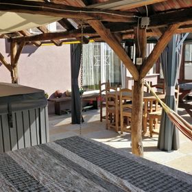 Novákporta Vendégház Lakhegy