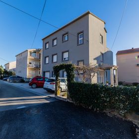 Apartment Monika Kastel Kambelovac