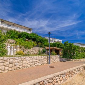 Apartments Biserka Barbat II