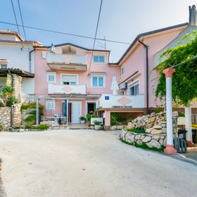 Apartments Antonija Kampor