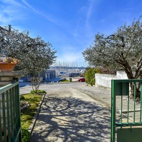 Apartments Jasmine Biograd