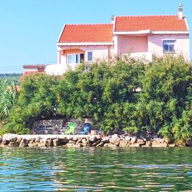 Apartments La Mer Nevidane