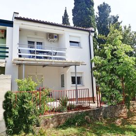 Apartment Maca Starigrad Paklenica