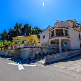 Apartments Nikolina J Supetarska Draga