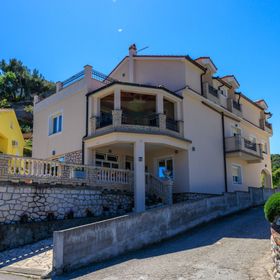 Apartments Nikolina J Supetarska Draga