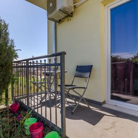 Apartment Rea Kastel Stari