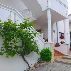 Apartments Family VillaArta Murter