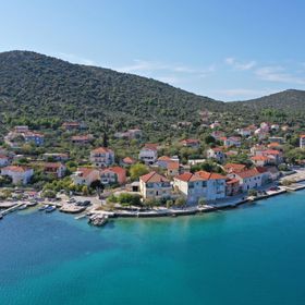 Apartments Tiho II Vinisce