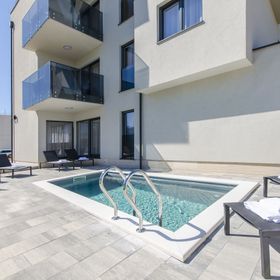 Apartments Villa V2 with rooftop Vir