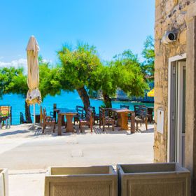 Apartment Centar Postira