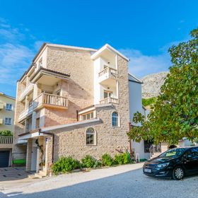 Apartments Tonko Duce