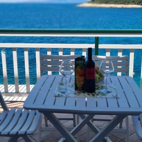 Apartments Ana i Ante Milna