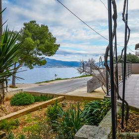 Apartment Nela Arbanija