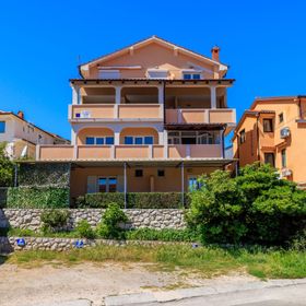 Apartments Ruzica F Lopar