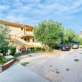 Apartments Sabina Supetarska Draga