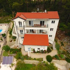 Apartments Ana Brela