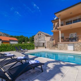 Apartments Margita 2 Tribalj