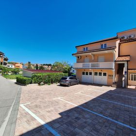 Apartments Dijana Lopar