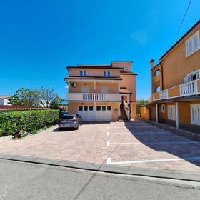 Apartments Dijana Lopar