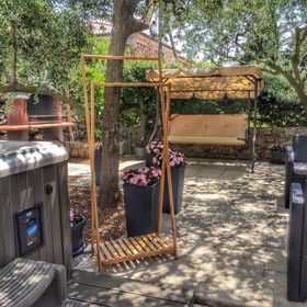 Apartment Ivana with jacuzzi Vir