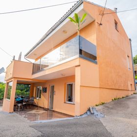 House Lady 1 Novi Vinodolski