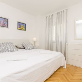 Apartment Oblutak Brodarica