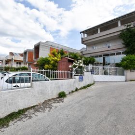 Apartments Zorana Rogoznica