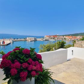 Apartments Lanterna Sucuraj