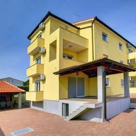 House Robert Medulin