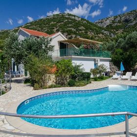 House Clarita Viganj