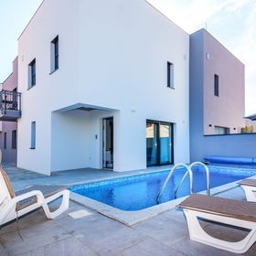 Apartment Spanic 2 Vir