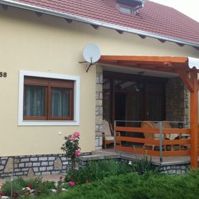 Berta Apartmanház Balatonföldvár