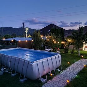 Casa Trandafirilor Călimăneşti