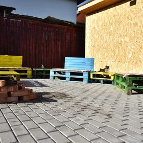 Casa Trandafirilor Călimăneşti