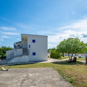 Apartman Trget - CIO477