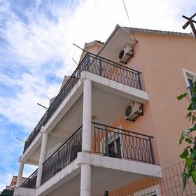 Holiday House Narona Mastrinka