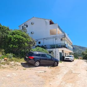 Apartments Ana i Ante Punta Milna