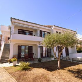 Apartments Marica Č. Vantacici