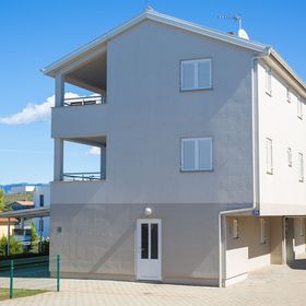 Apartment Nadica Malinska II