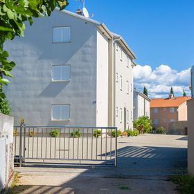 Apartment Nadica Malinska II