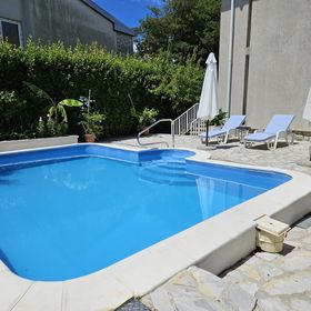 Apartments Mirko Malinska