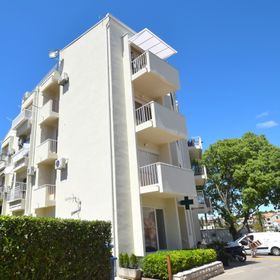 Apartment Jela Malinska II