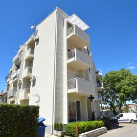 Apartment Jela Malinska II